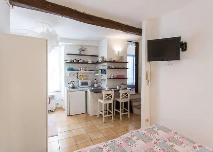 Apartament In Trastevere Im Herzen Von By Interhome Rzym